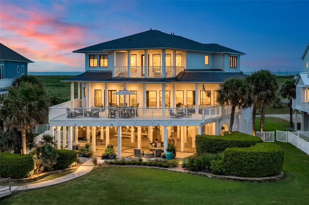 19219 Shores Drive Galveston, TX 77554