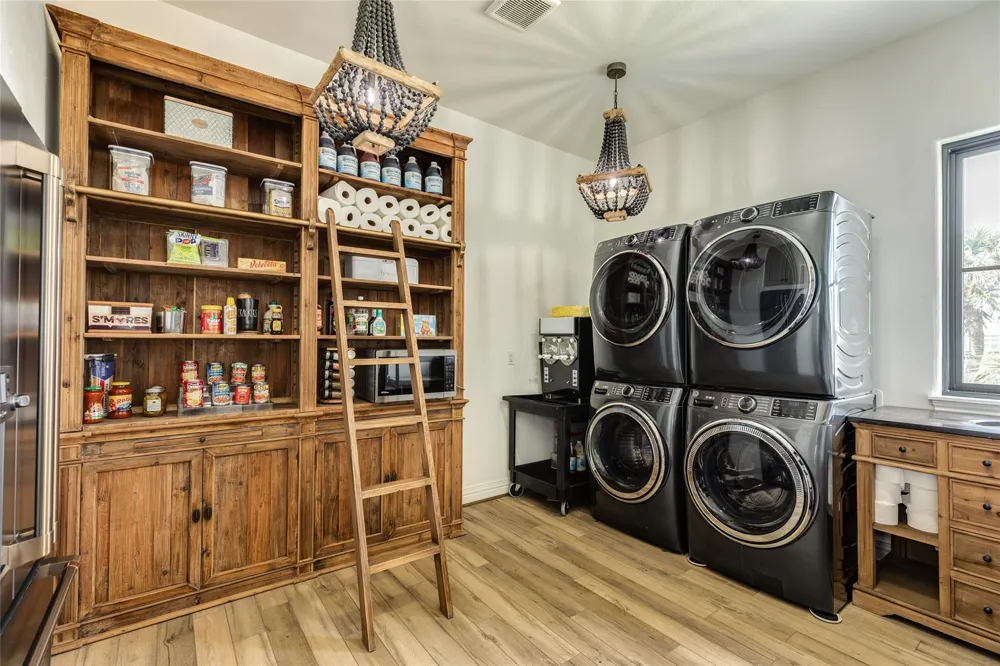 19219 Shores Drive Galveston, TX 77554