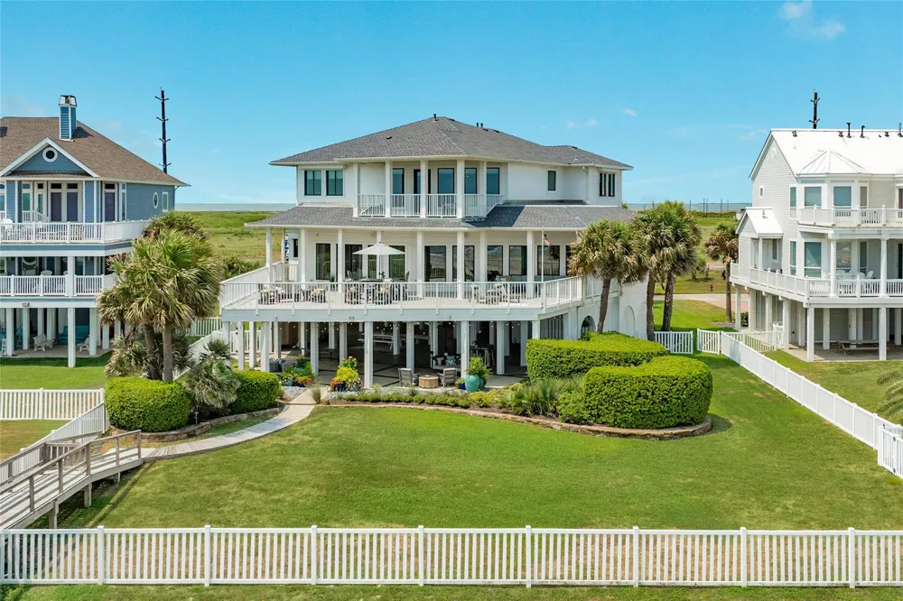 19219 Shores Drive Galveston, TX 77554