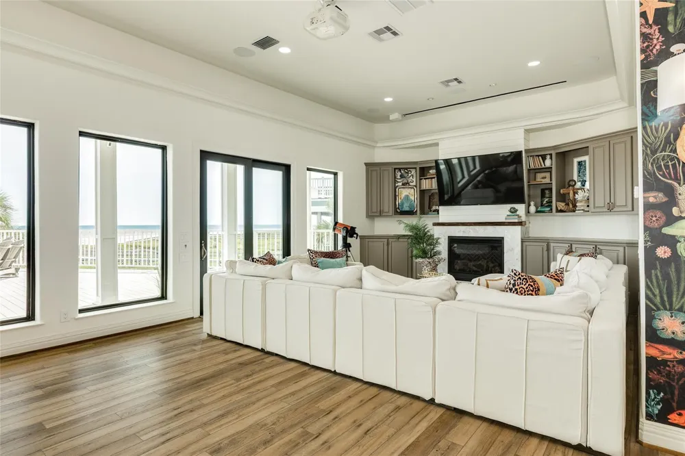 19219 Shores Drive Galveston, TX 77554