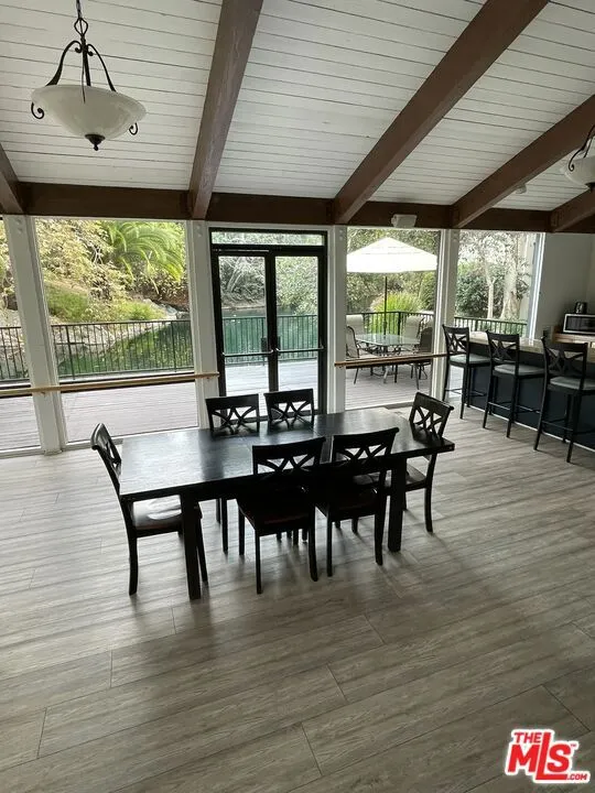 5321 Raintree Circle Culver City, CA 90230