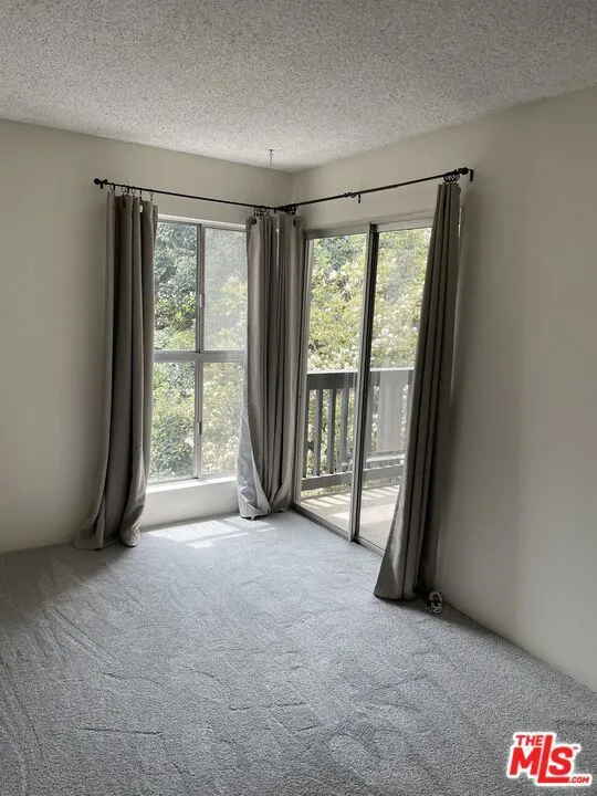 5321 Raintree Circle Culver City, CA 90230