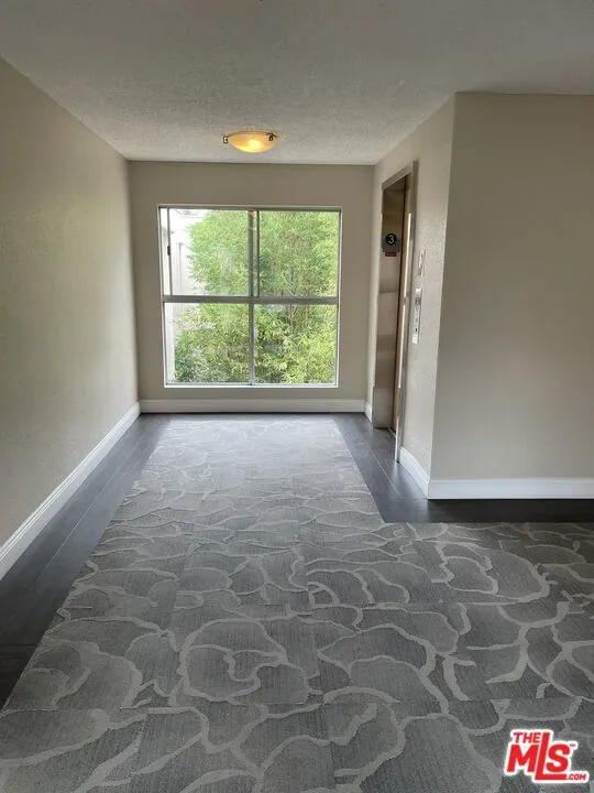 5321 Raintree Circle Culver City, CA 90230