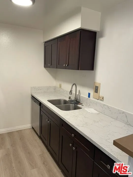 5321 Raintree Circle Culver City, CA 90230