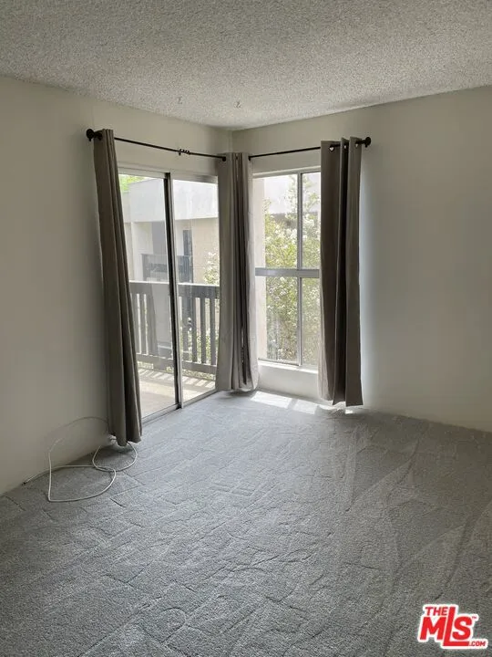 5321 Raintree Circle Culver City, CA 90230