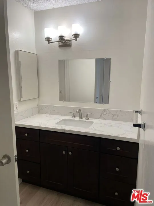 5321 Raintree Circle Culver City, CA 90230