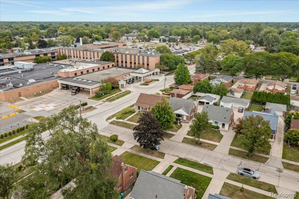 6148 Cardwell Street Garden City City, MI 48135