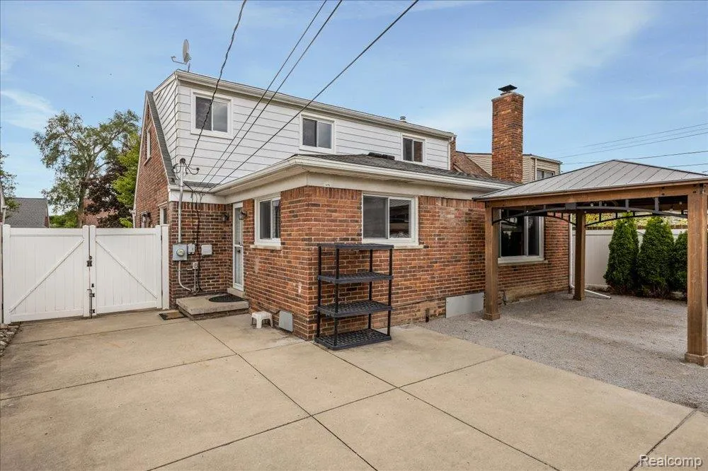 6148 Cardwell Street Garden City City, MI 48135