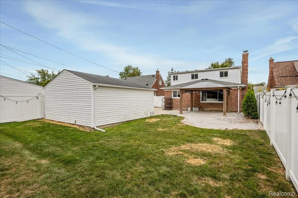 6148 Cardwell Street Garden City City, MI 48135