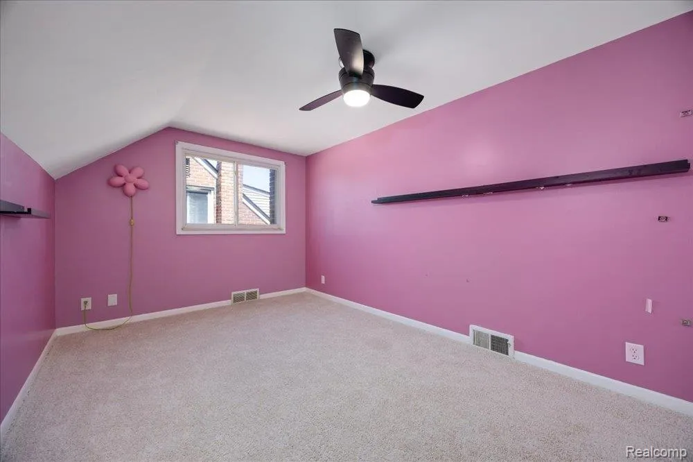 6148 Cardwell Street Garden City City, MI 48135