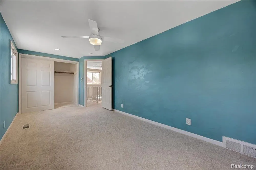 6148 Cardwell Street Garden City City, MI 48135