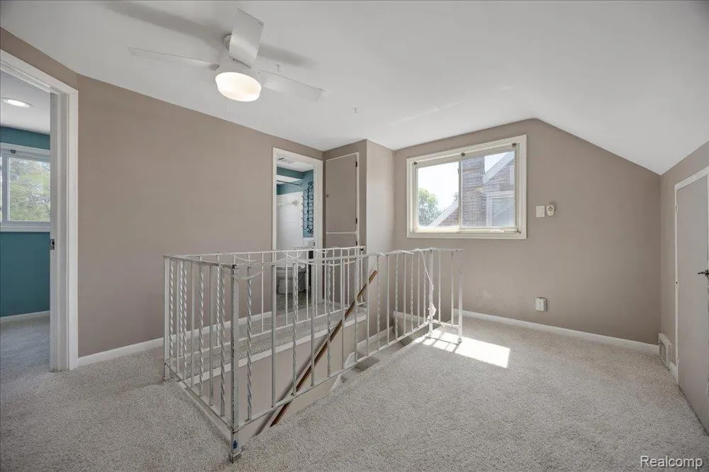 6148 Cardwell Street Garden City City, MI 48135
