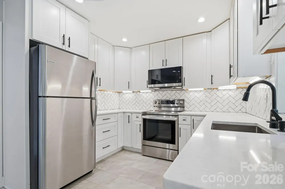 77 Trotter Place Asheville, NC 28806