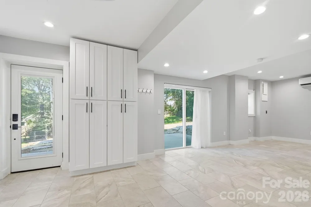 77 Trotter Place Asheville, NC 28806