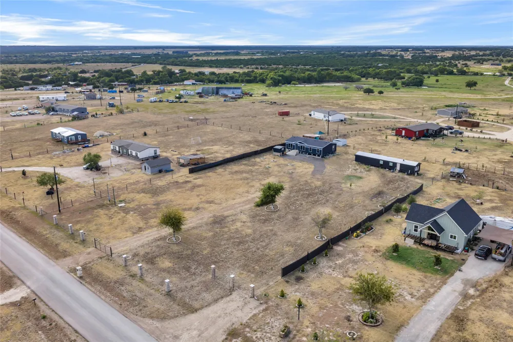 148 Caliza Drive Bertram, TX 78605