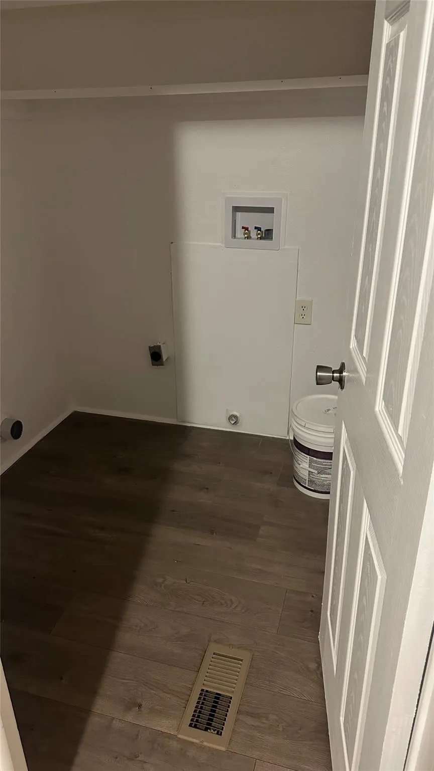 3716 Brook Valley Street Granbury, TX 76048