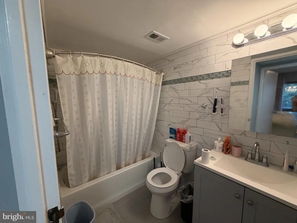 7600 E ROOSEVELT BOULEVARD #204 Philadelphia, PA 19152