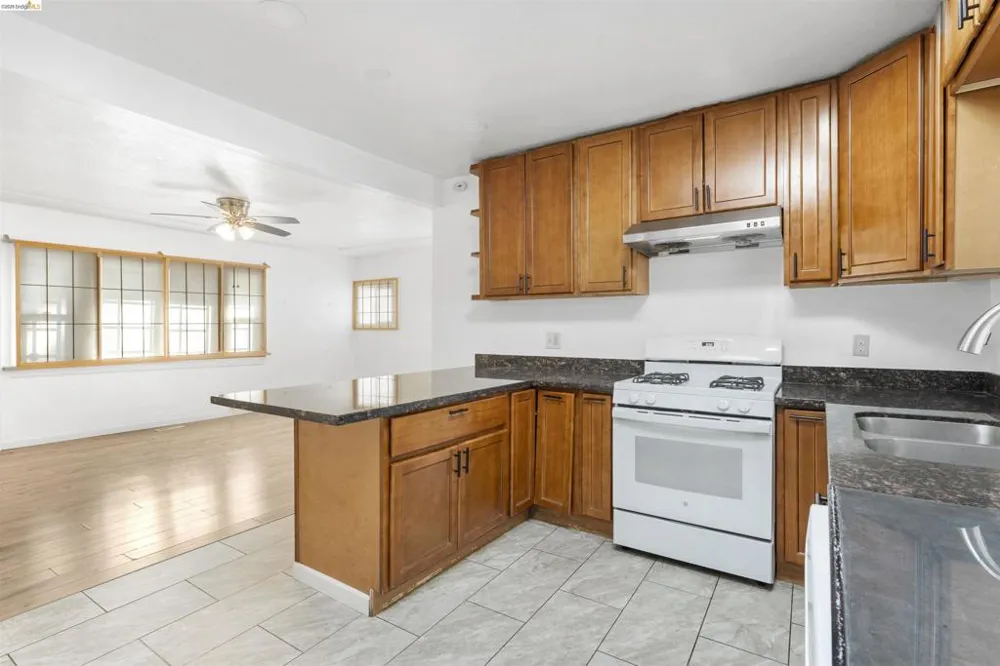 14785 Van Ave San Lorenzo, CA 94578