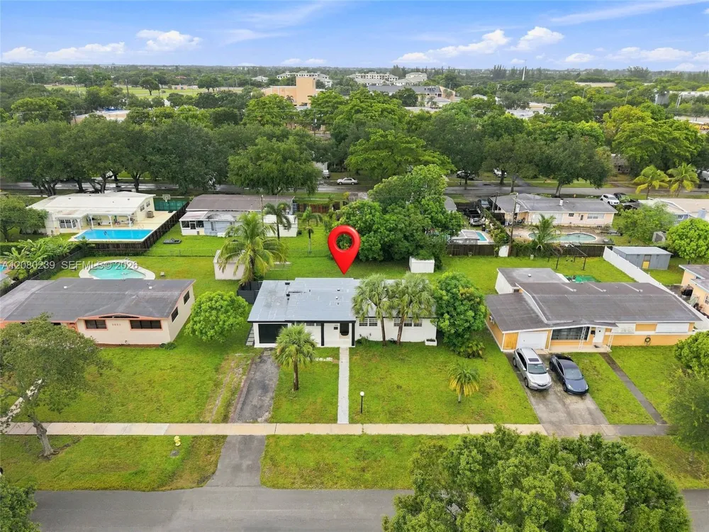 6885 NW 14th Ct Plantation, FL 33313