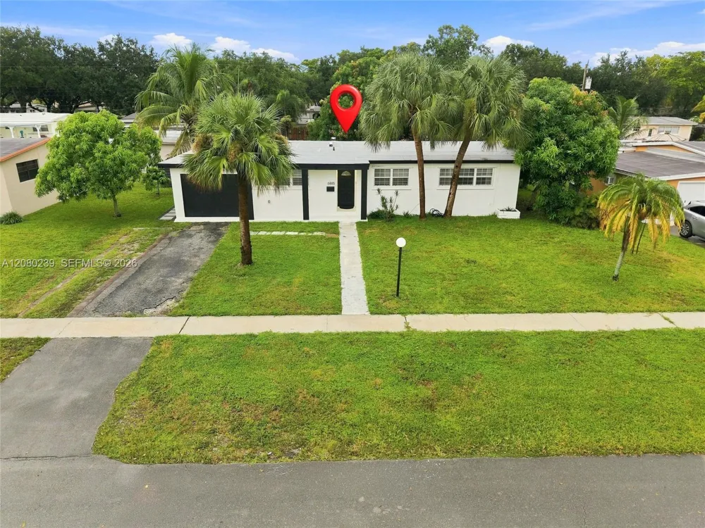 6885 NW 14th Ct Plantation, FL 33313