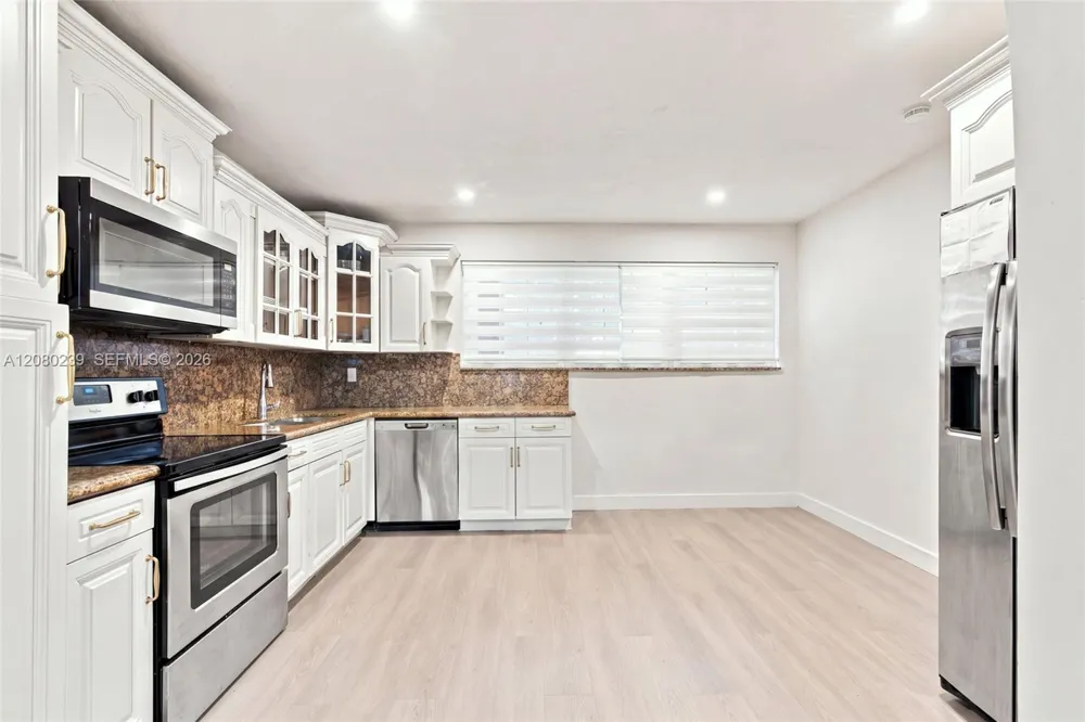 6885 NW 14th Ct Plantation, FL 33313
