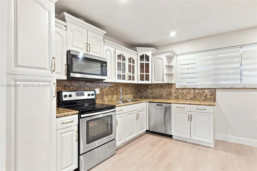 6885 NW 14th Ct Plantation, FL 33313