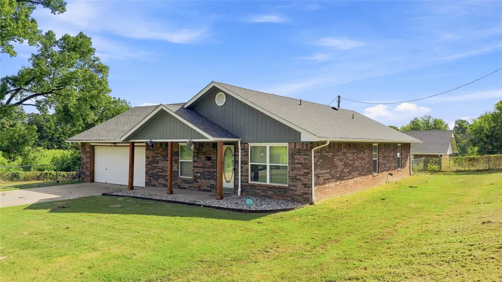 211 Cedar Street Bristow, OK 74010