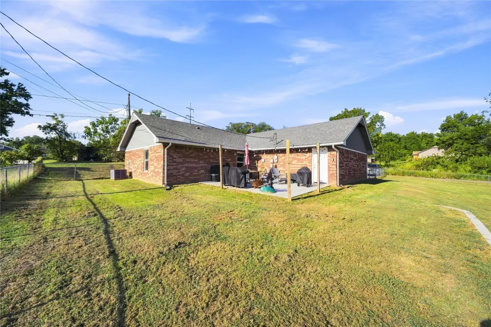211 Cedar Street Bristow, OK 74010