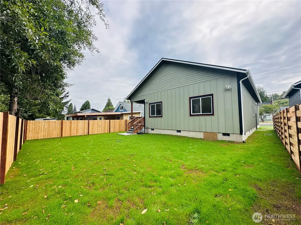2013 Harding Road Aberdeen, WA 98520