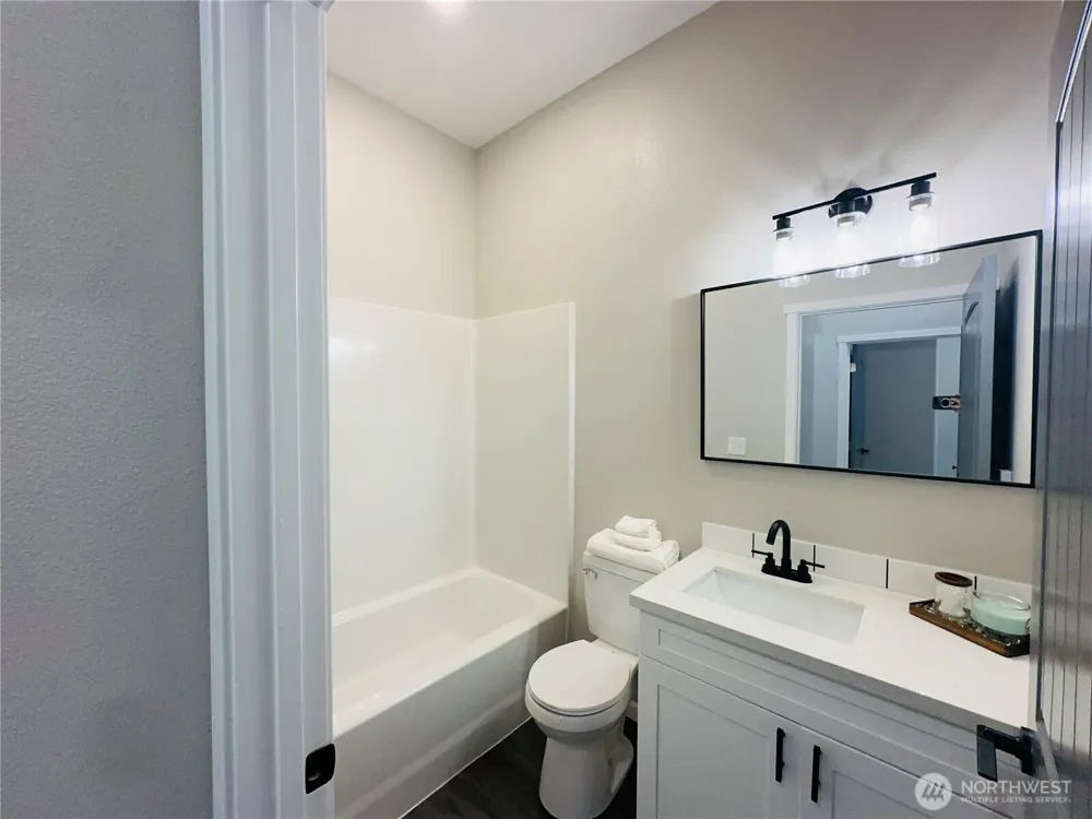 2013 Harding Road Aberdeen, WA 98520