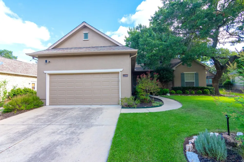 102 Harness Lane Georgetown, TX 78633
