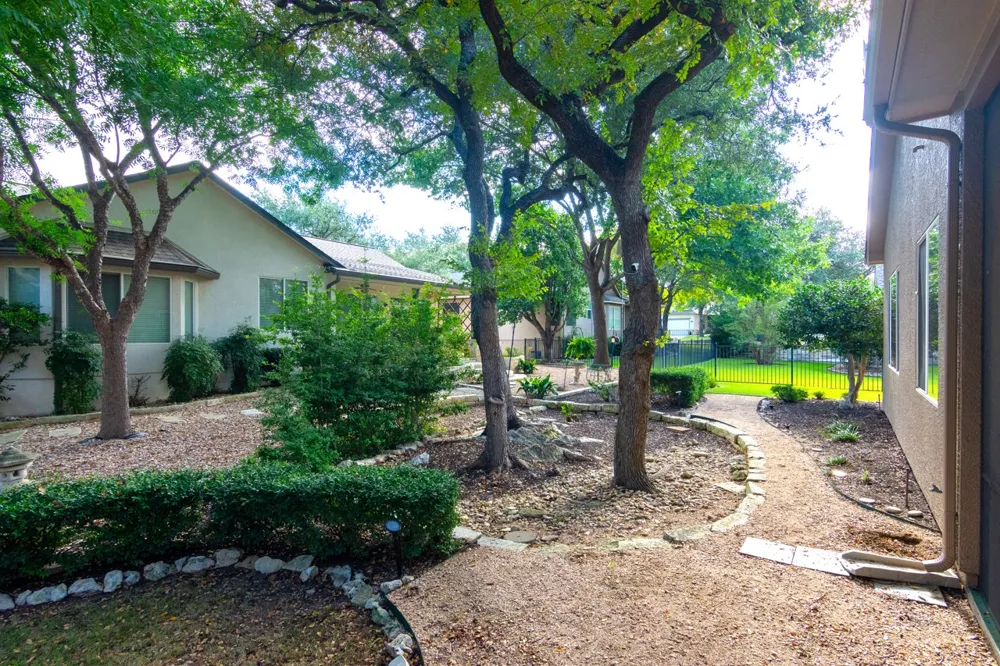 102 Harness Lane Georgetown, TX 78633