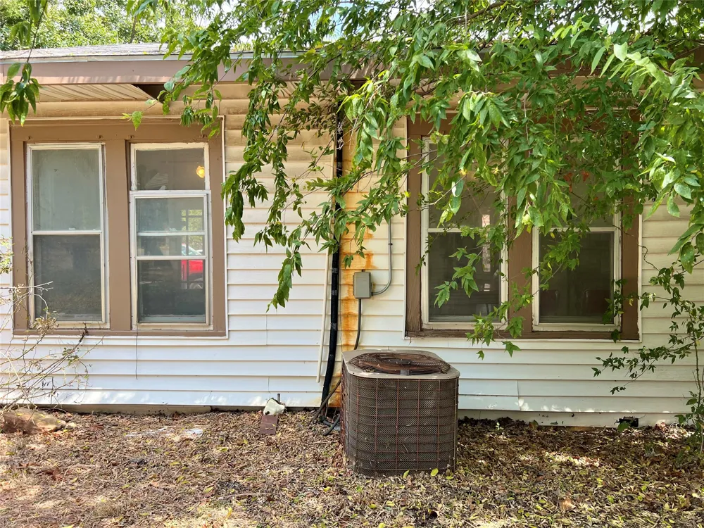 2202 Avenue E Brownwood, TX 76801