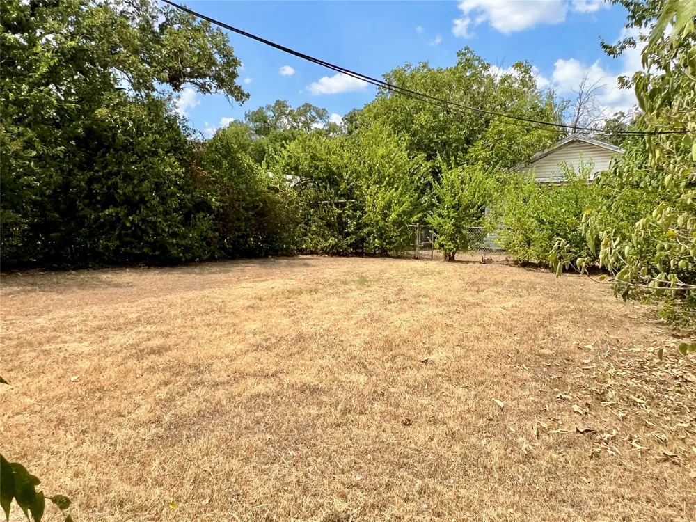 2202 Avenue E Brownwood, TX 76801
