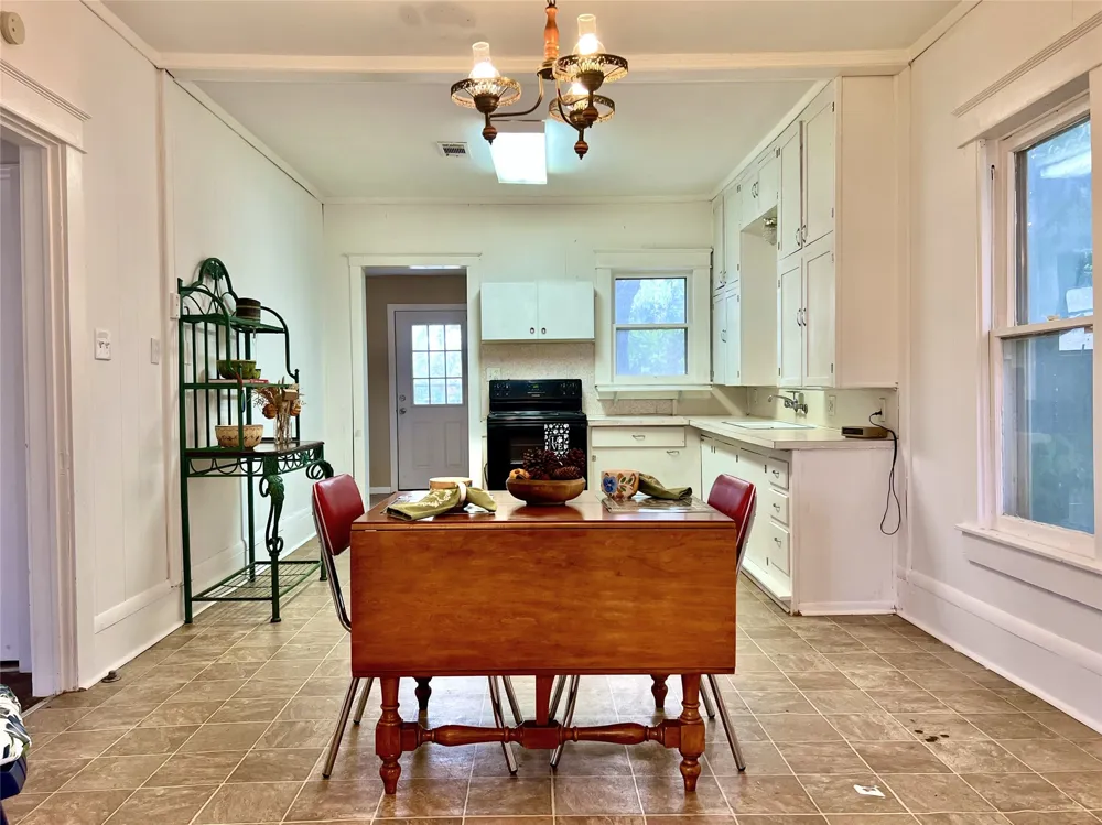 2202 Avenue E Brownwood, TX 76801