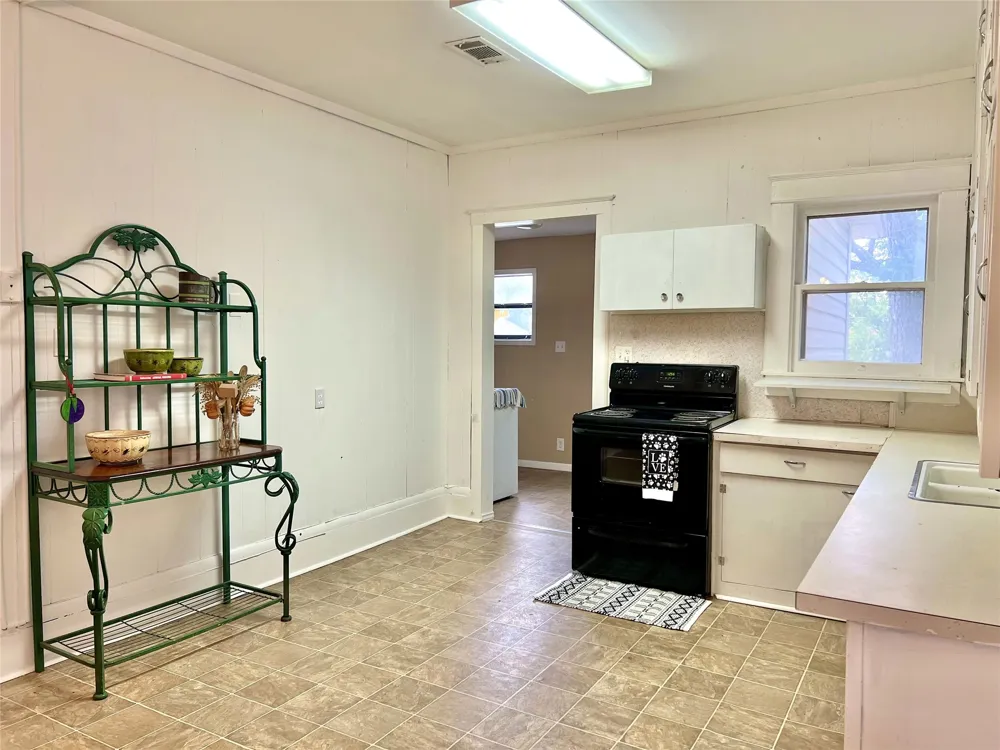 2202 Avenue E Brownwood, TX 76801