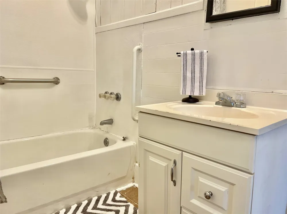 2202 Avenue E Brownwood, TX 76801