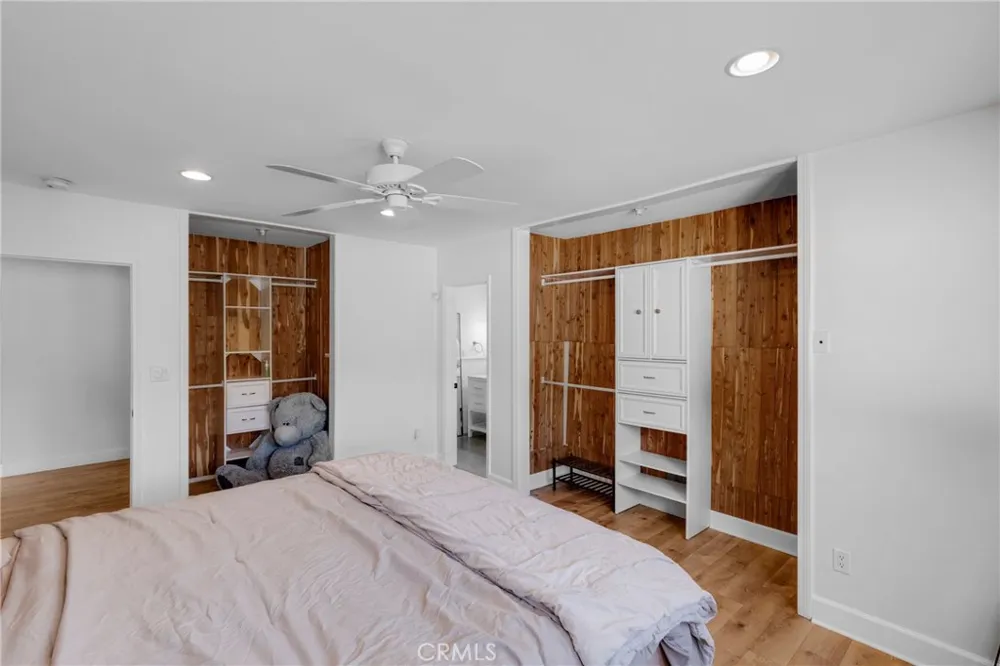 16512 Tupper North Hills, CA 91343