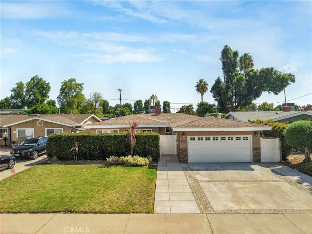 16512 Tupper North Hills, CA 91343