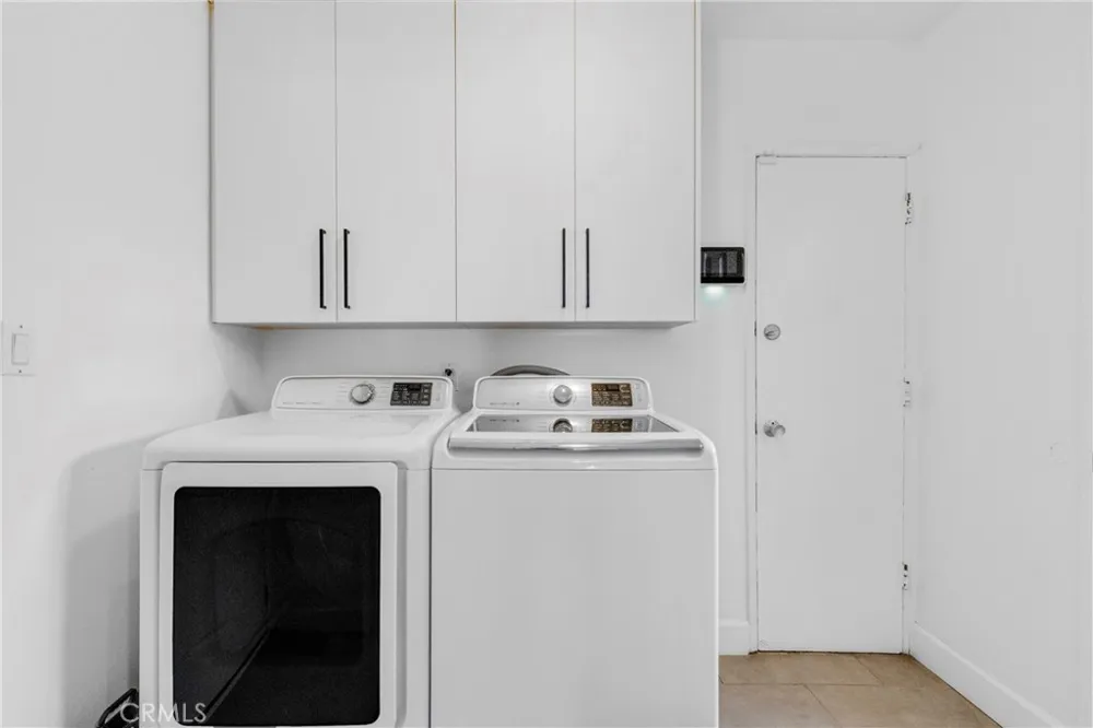 16512 Tupper North Hills, CA 91343