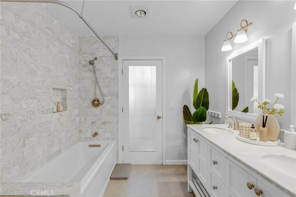 16512 Tupper North Hills, CA 91343