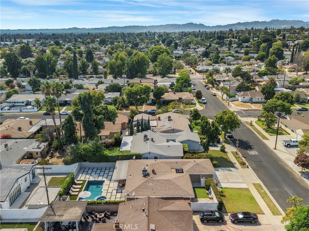 16512 Tupper North Hills, CA 91343