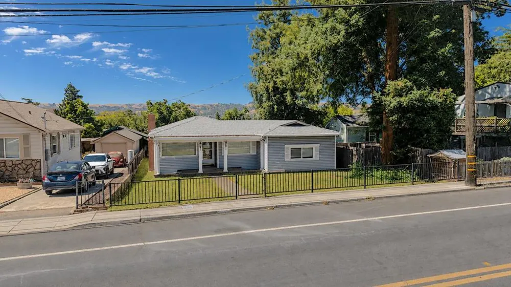 324 Military Benicia, CA 94510