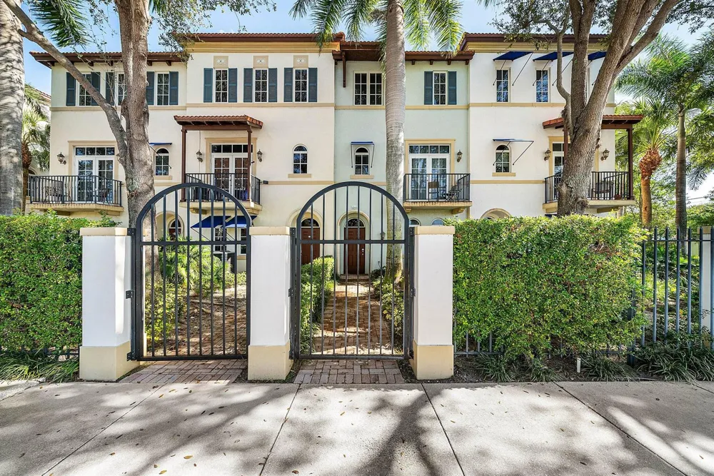 3281 Estancia Lane Boynton Beach, FL 33435