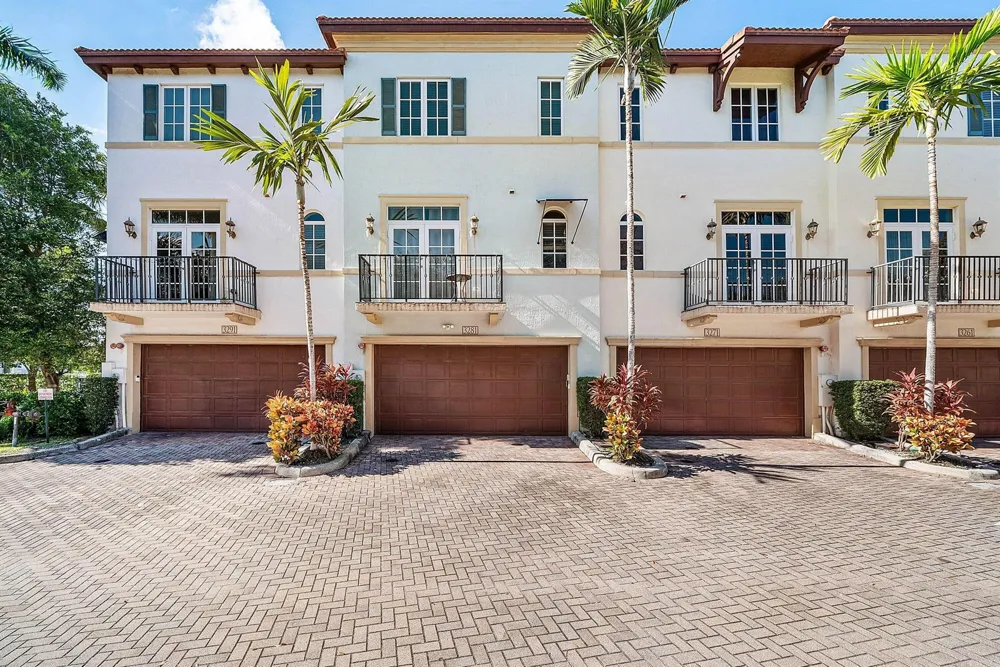 3281 Estancia Lane Boynton Beach, FL 33435