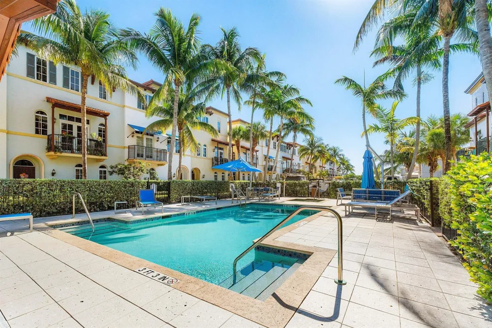 3281 Estancia Lane Boynton Beach, FL 33435
