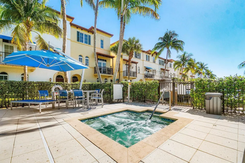 3281 Estancia Lane Boynton Beach, FL 33435