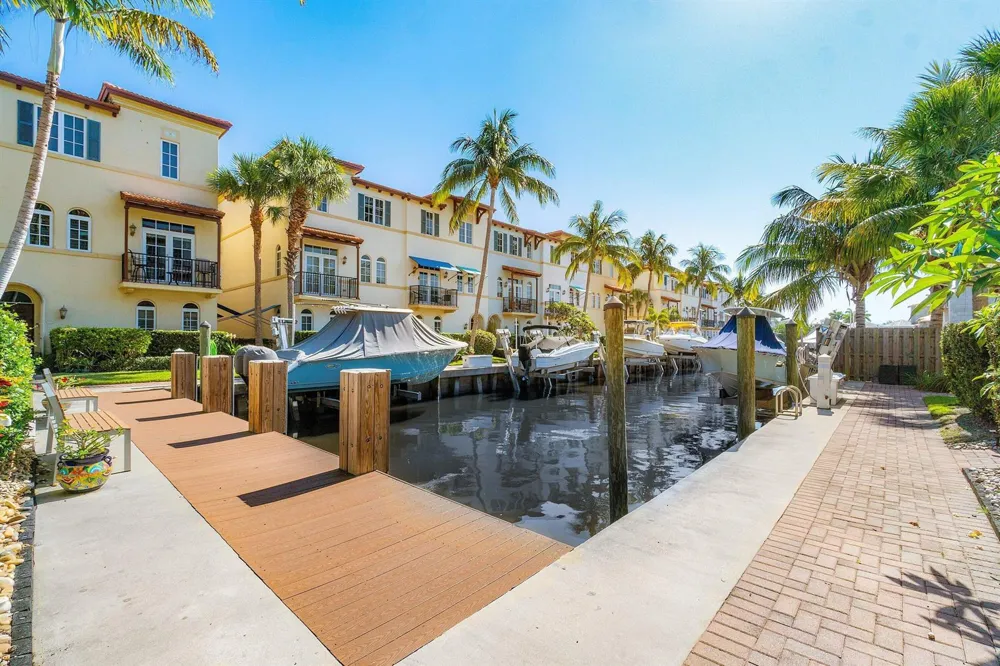 3281 Estancia Lane Boynton Beach, FL 33435