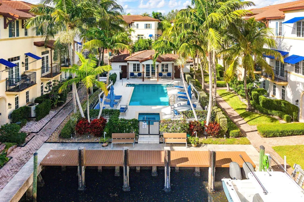 3281 Estancia Lane Boynton Beach, FL 33435