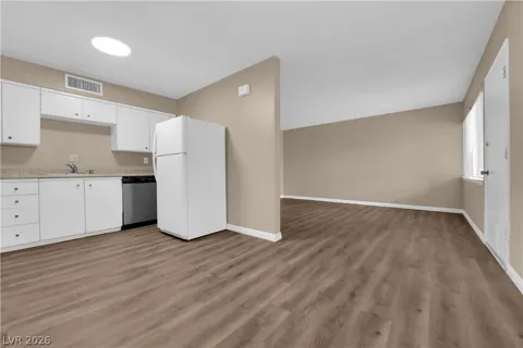 350 Desert Inn Road #E201